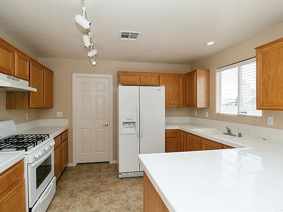 2nd image of 3515 Lonesome Wolf Ct