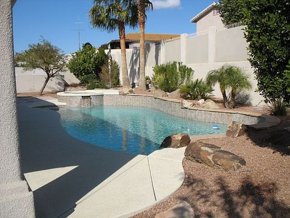 Heated pool 