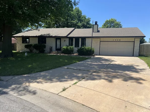 1339 N Sunset Ct, Wichita, KS 67212