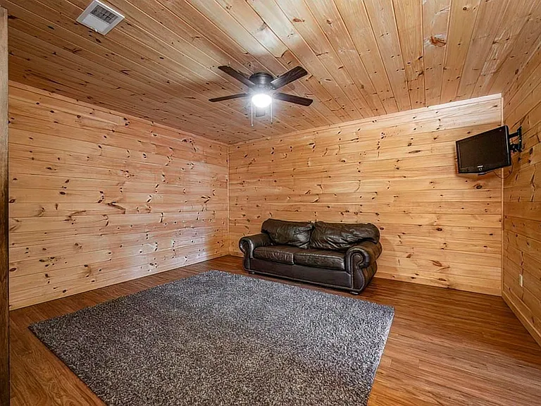 54 Henderson Ln — Photo 30
