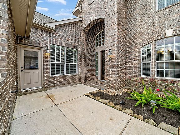 3rd image of 10611 Lindabury Hollow Dr