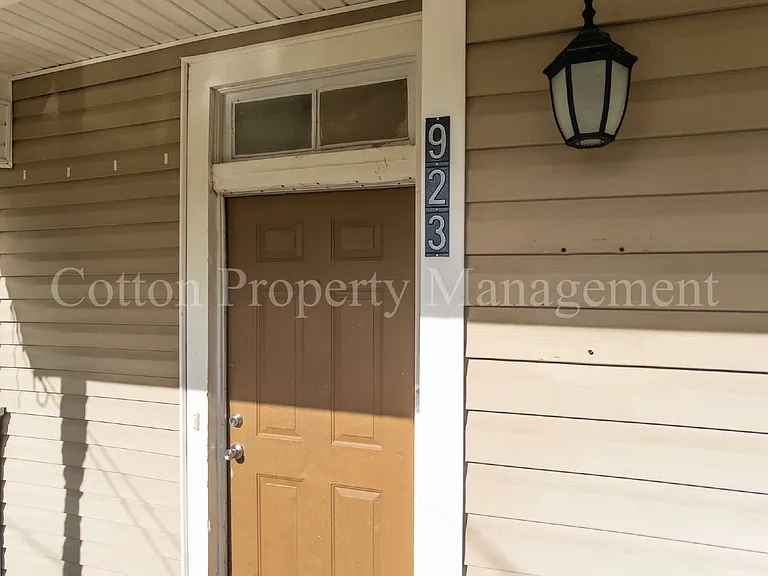 923 N 5th Ave #A — Photo 6