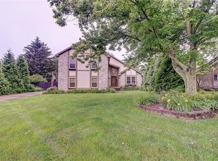 8248 Ehlerbrook Rd, Indianapolis, IN 46237