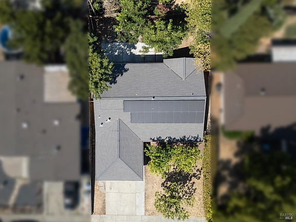 3rd image of 319 Folsom Drive