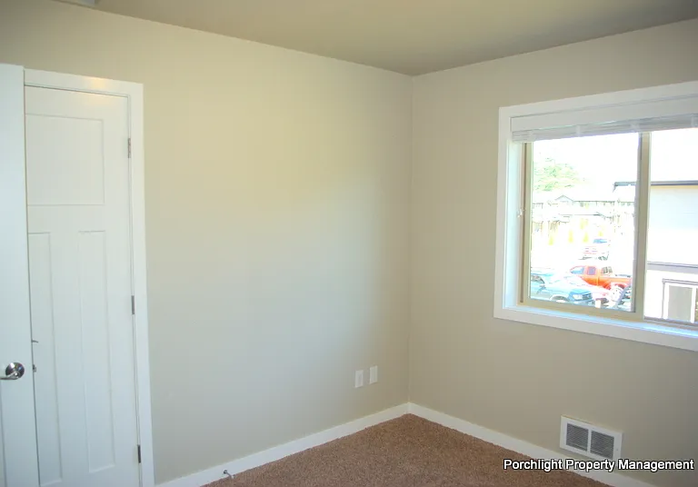 2005 Aaron Dr — Photo 10