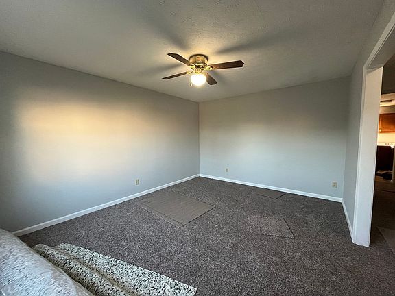 4th image of 105 Hillridge Ct #E