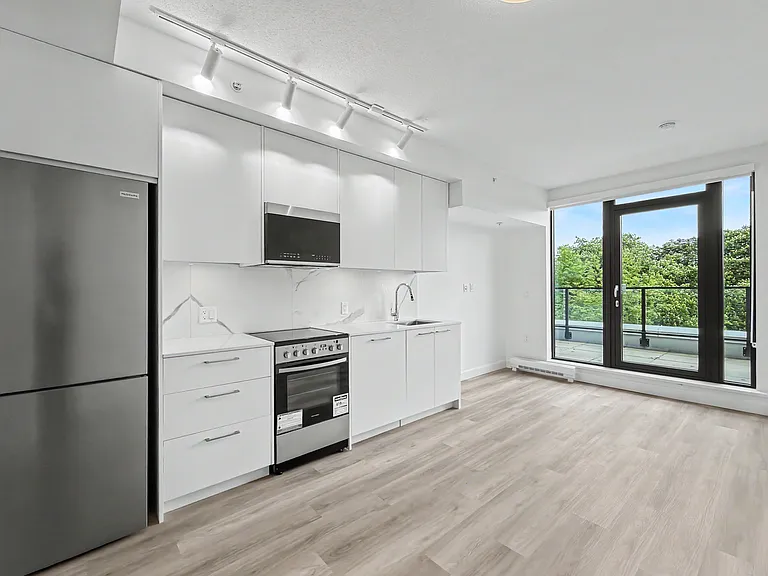 2511 Carolina St — Photo 42