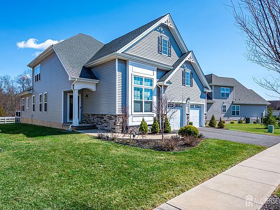 4th image of 27 Potter Rd