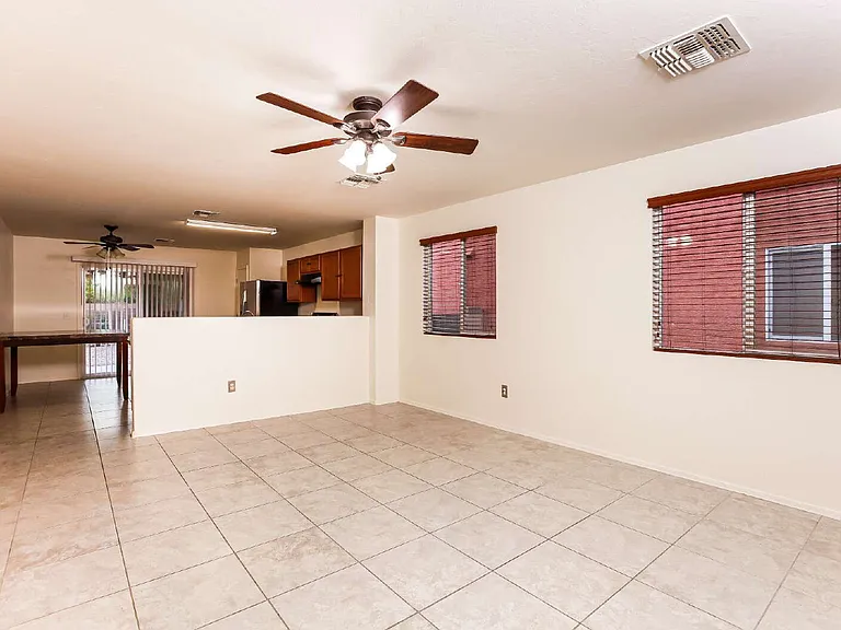5082 E Kittentails Dr — Photo 3