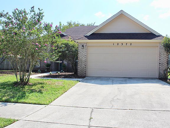 3rd image of 12372 CASHEROS COVE Drive