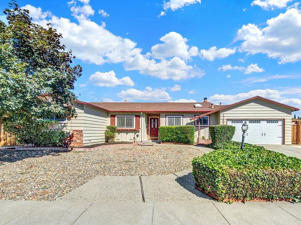 1st image of 1789 Woodland Court