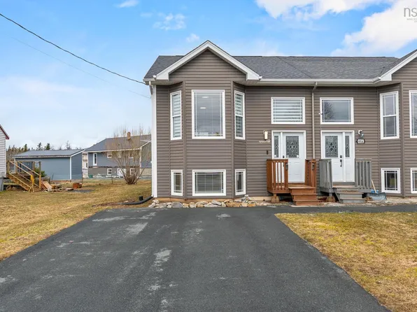 42 B Hornes Rd, Halifax, NS B3G 1A5