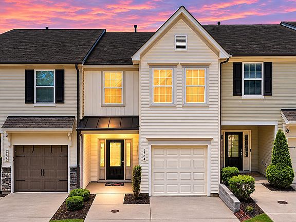 3rd image of 2704 Benevolence Dr
