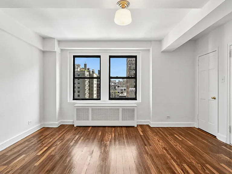253 W 72nd St #1512 — Photo 5