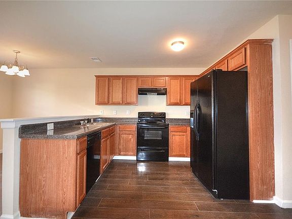 3rd image of 52 Middlebrook Dr