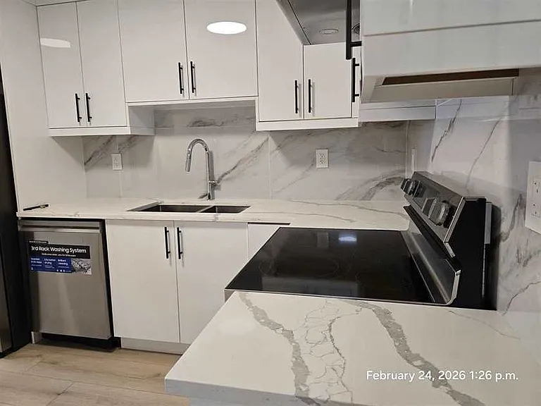 15571 Victoria Ave — Photo 18