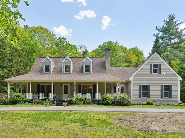 10 Ledge Hill Road, Gorham, ME 04038