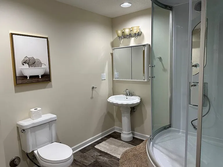 4448 Rainbow Blvd — Photo 22