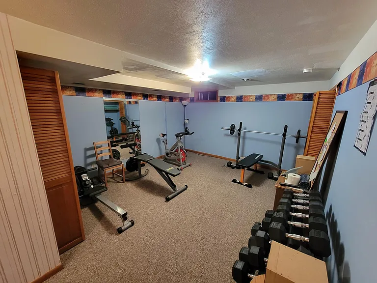 1513 Deerwood Dr — Photo 20