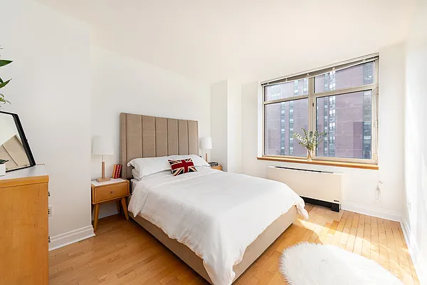 Sold by Compass | media 7