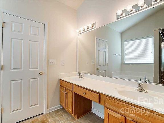 2nd image of 3387 Merchant Ln