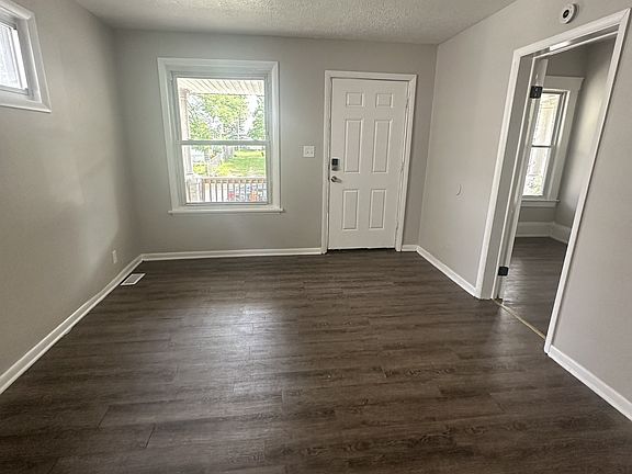 2nd image of 4020 Woodbridge Ave