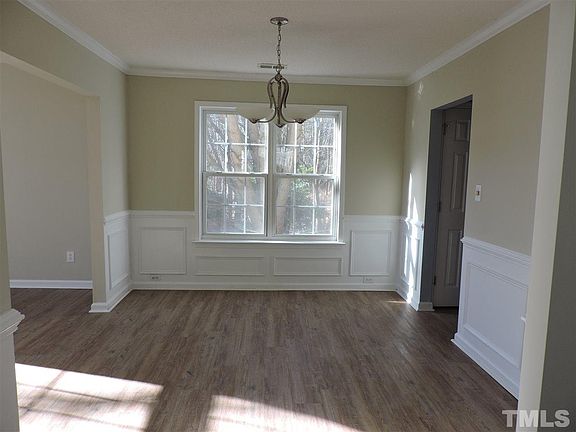 2nd image of 613 Branchview Dr