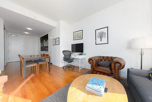 Sold by Bah Realty Group LLC | media 20