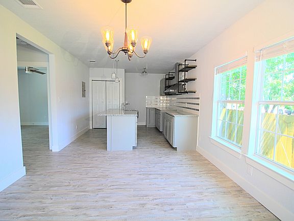 4th image of 707 S Olive St Unit 101