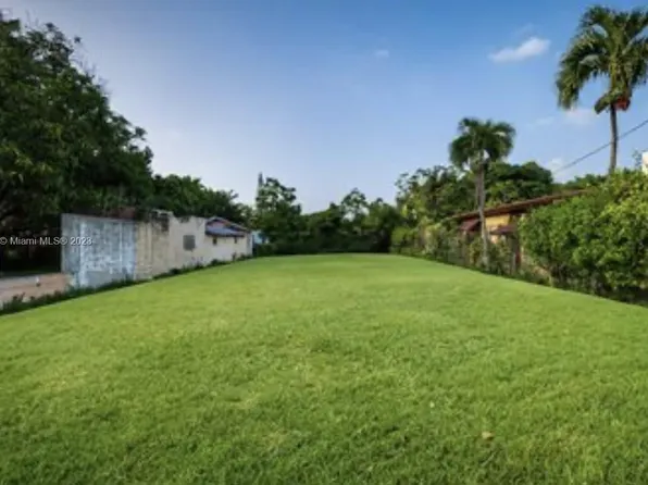 241 NW 46th St, Miami, FL 33127