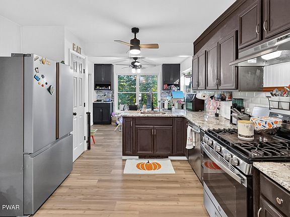 5th image of 105 Vicar Way