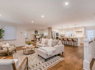 7 James St, Northport, NY 11768