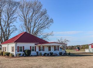 406 Mills Loop Rd, Mount Olive, NC 28365