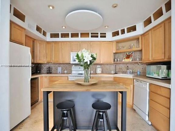 5th image of 1408 Brickell Bay Dr APT 1206