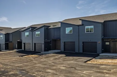 Building Photo - 3383 Crosswind Ct #3