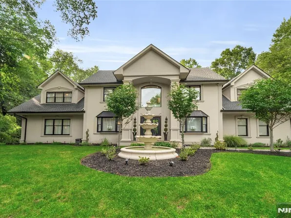 312 Old Tappan Rd, Old Tappan, NJ 07675
