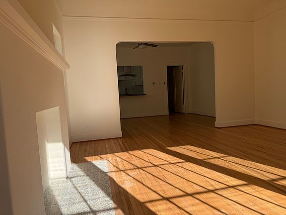 3rd image of 4301 Avocado St APT C