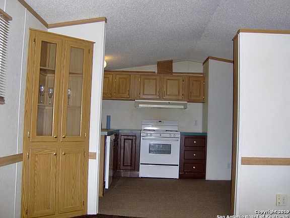 4th image of 222 Shady Oaks Dr