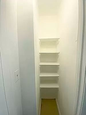 4th image of 207 E 37th St APT 7g