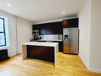 Rented by R New York