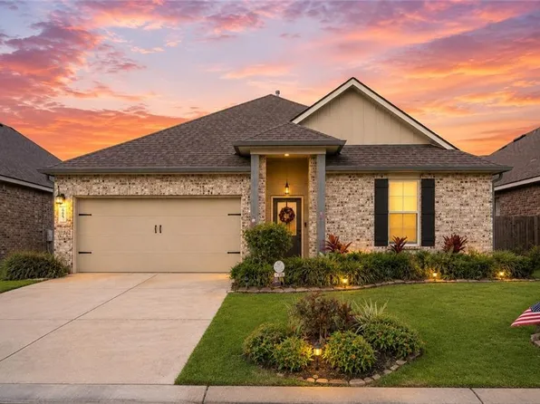685 Cat Island Ct, Slidell, LA 70461