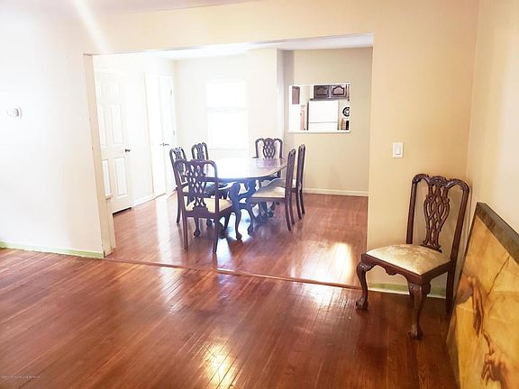 4th image of 42 Saint Marys Ave