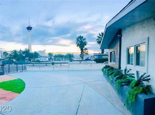 549 E Oakey Blvd, Las Vegas, NV 89104