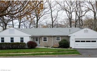 130 Stevenson Rd, New Haven, CT 06515