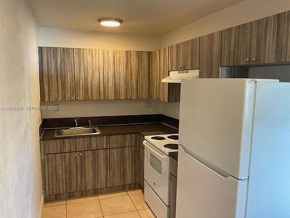 4th image of 6780 SW 44th St APT 2