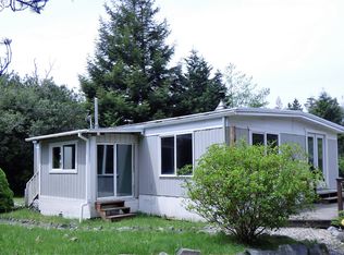 90955 Hollywood Ln, Coos Bay, OR 97420