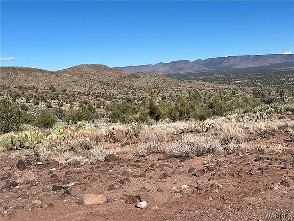 3rd image of 354-55-020 E Outlaw Canyon Road