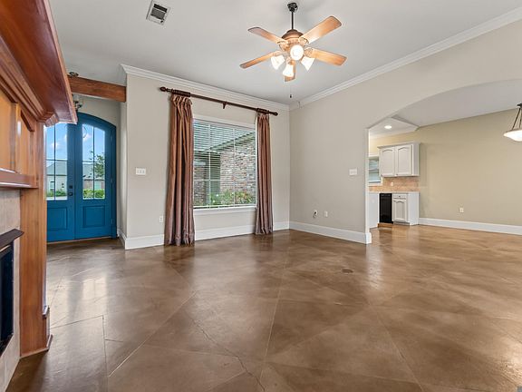 4th image of 10335 Springpark Ave
