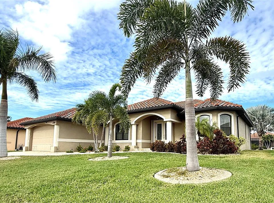 2736 Magdalina Dr