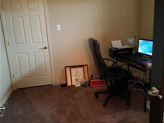 5th image of 824 Danbury Dr
